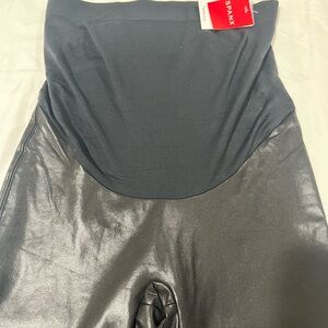 New! SPANX Very Black Mama Faux Leather Leggings